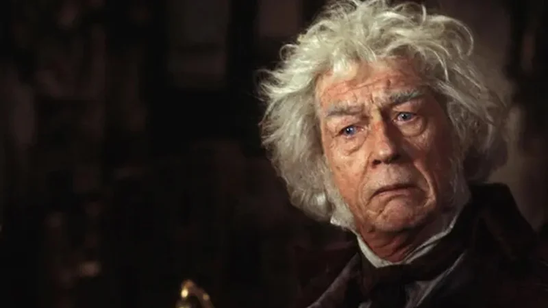 Hayatını Kaybeden Harry Potter Oyuncuları 2025 – 11 John Hurt (Garrick Ollivander)