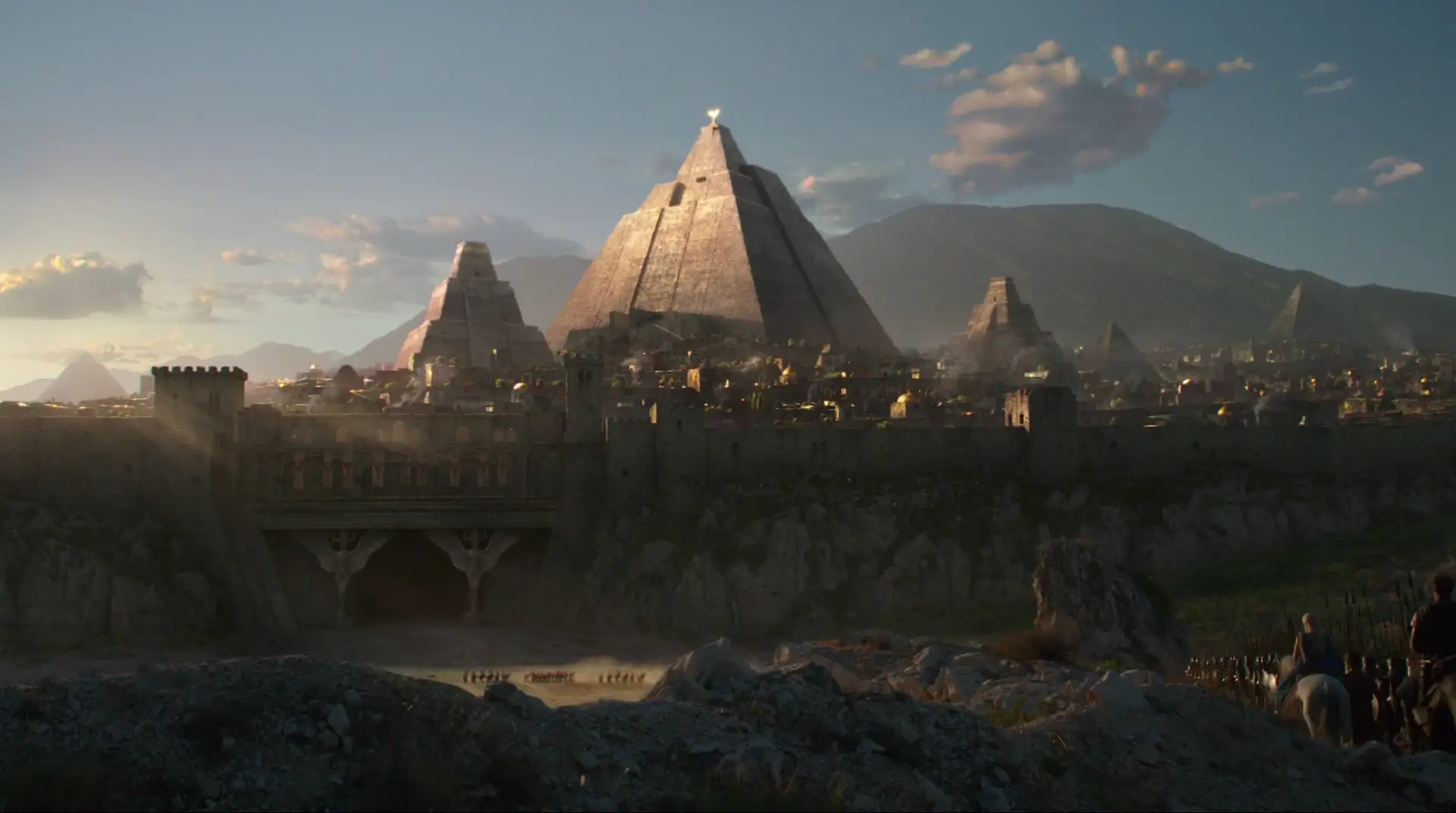Meereen 1 – House of the Dragon Eski Valyria Şehri Hakkında Bilmediğiniz 10 Şey – 2025