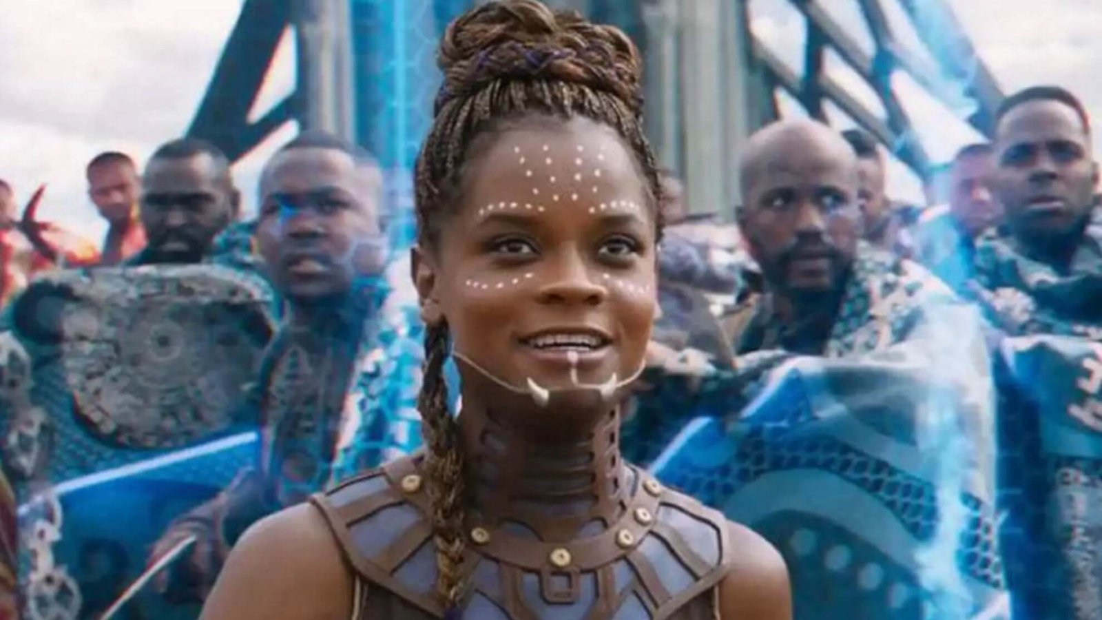 İlk Kara Panter Filminde Shuri Kaç Yaşındaydı?