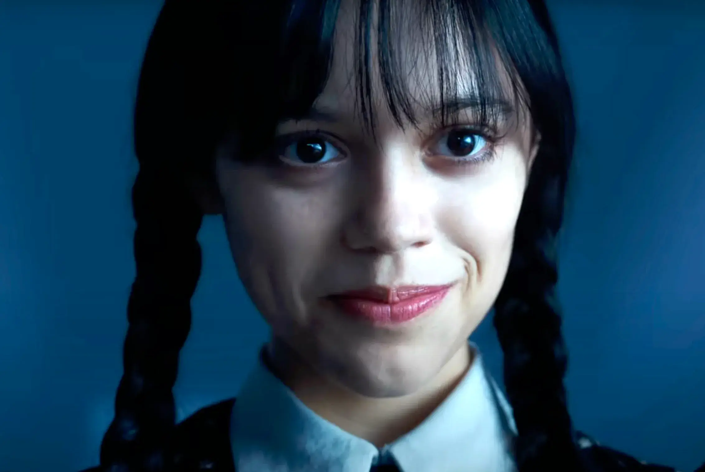 Wednesday Addams Cadı mı, Vampir mi ve Güçleri Var mı?