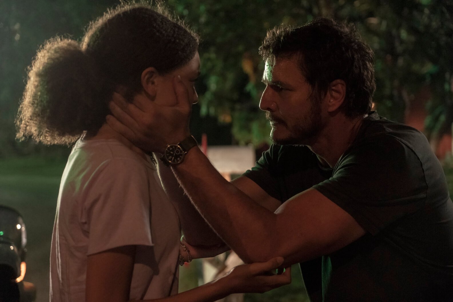 Nico Parker Pedro Pascal Shane Harvey .HBO – Nico Parker Kimdir? Thandie Newton'ın Kızı The Last Of Us'ta Parlıyor! – 2025