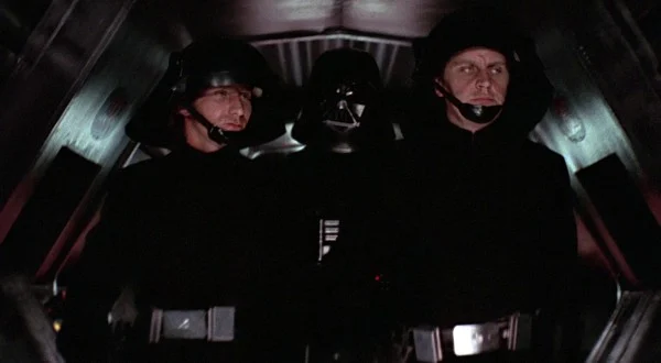 Ölen 21 Star Wars Oyuncusunun Tamamı 2025 – 8 Harry Fielder (Onbaşı Grenwick)