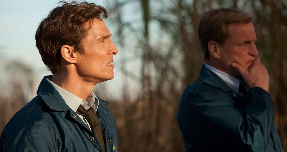 “Zaman düz bir çemberdir. Yaptığımız veya yapacağımız her şeyi tekrar yapacağız… tekrar ve tekrar, sonsuza dek.” — True Detective