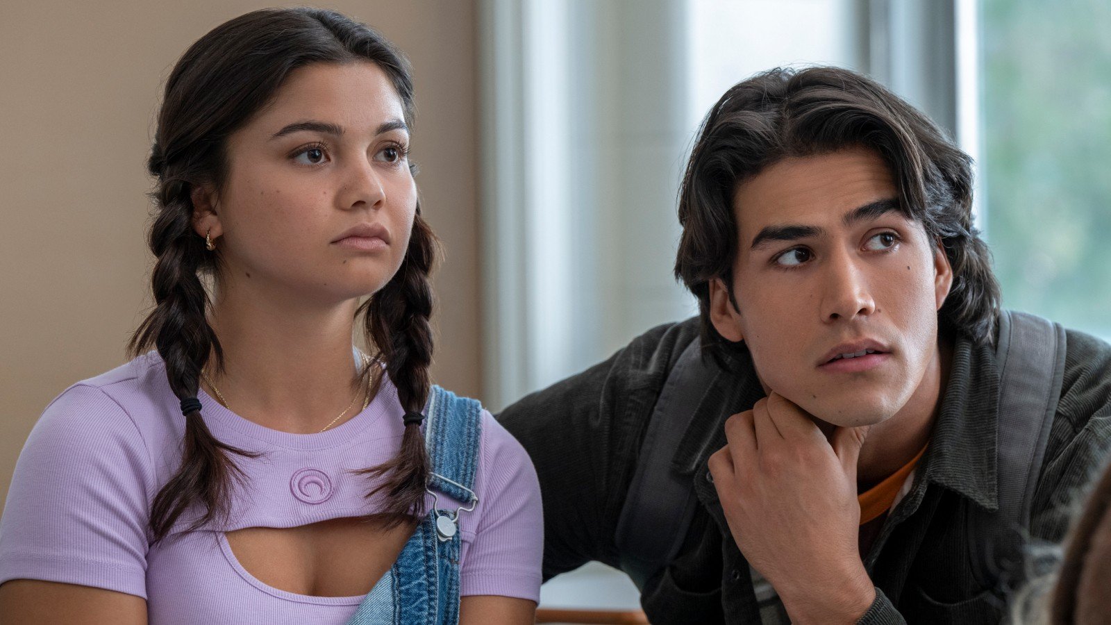 Carrie Prime Video dizisinden Summer H. Howell’lı okul sahnesi resmi press karesi