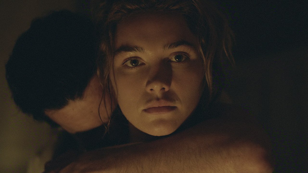 East of Eden Netflix dizisi Florence Pugh tanıtım karesi