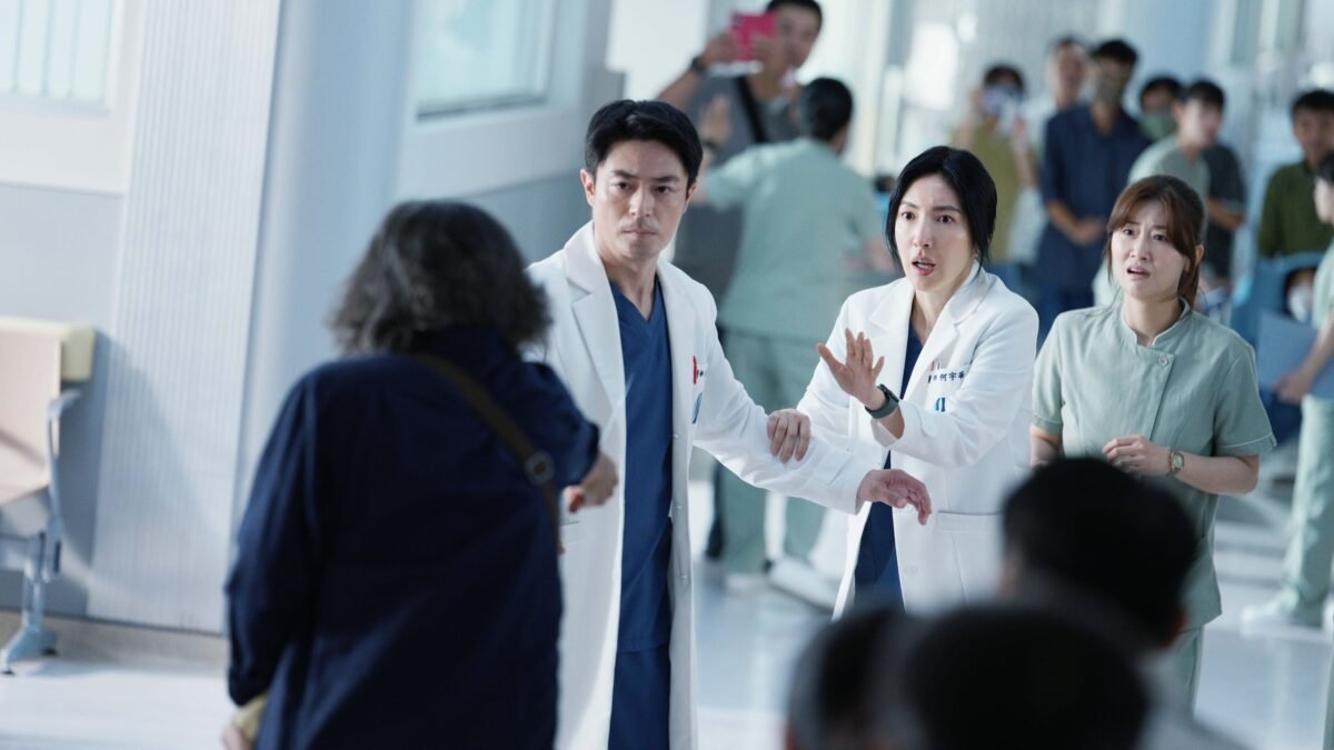 miracles of the er 12 kasim netflix featured &ndash; Miracles of the ER 12 Kasım’da Netflix’te: Wallace Huo ve Cheryl Yang’lı acil servis dizisinden fragman geldi &ndash; 2026